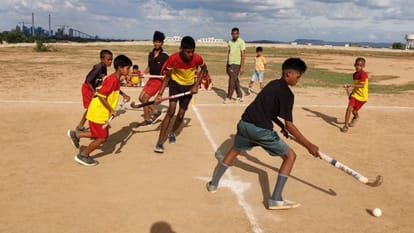 National Sports Day Coach craving for basketball court seven years in sonbhadra hockey players hope stadium