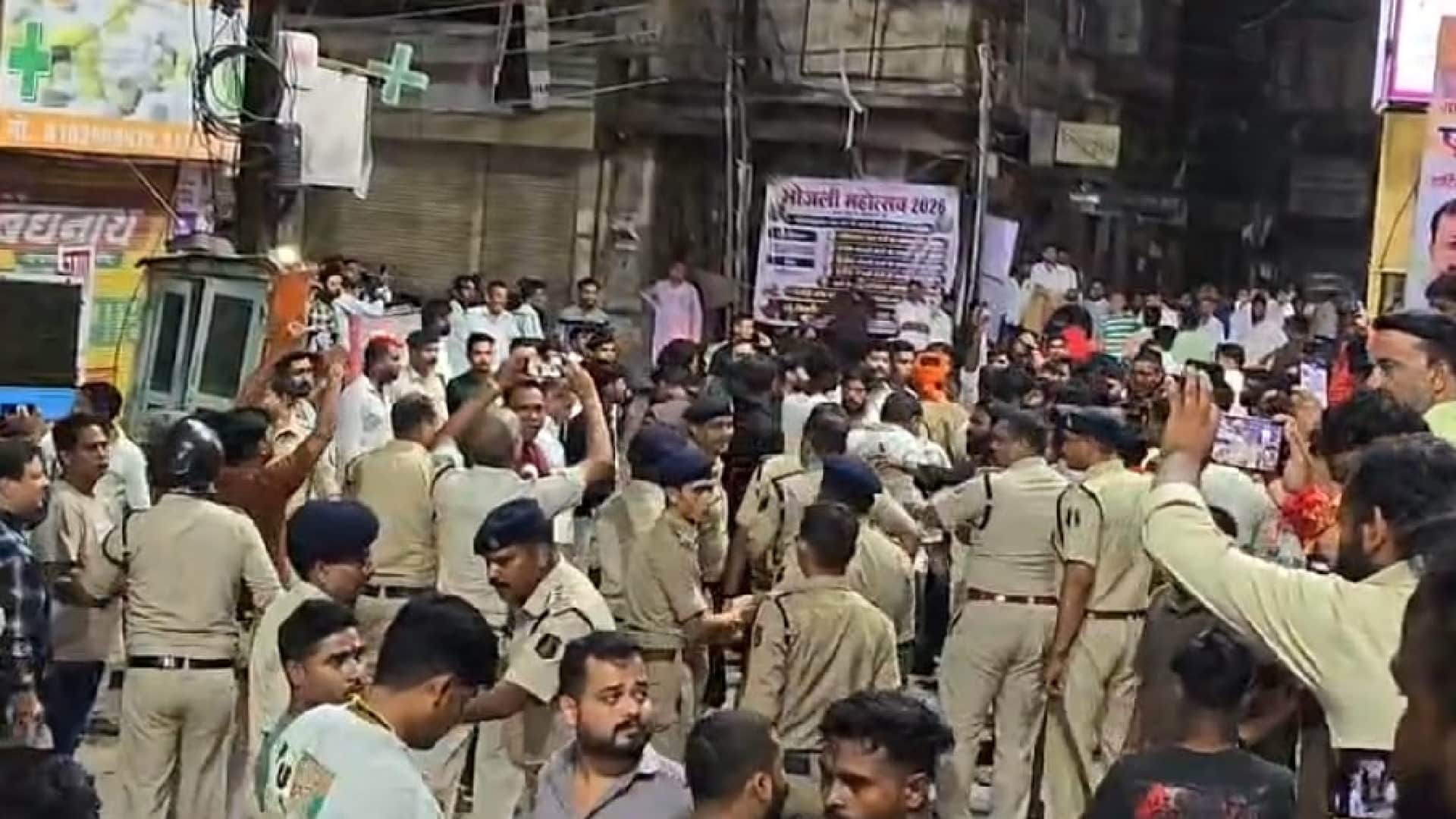 Bilaspur CG violence: Heavy stone-pelting; over 24 people injured Including TI