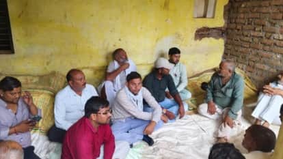 Jhansi: Student remains untraced even after more than 24 hours; search in the river continues.