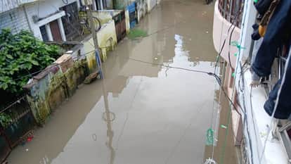 जेके आशियाना करेली में जलभराव।