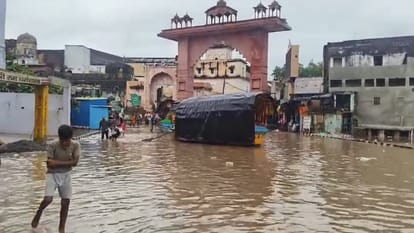 चित्रकूट में मंदाकिनी नदी का रौद्र रूप