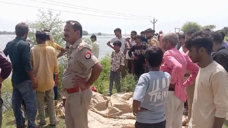 Body found in pond in Agra identity could not be established