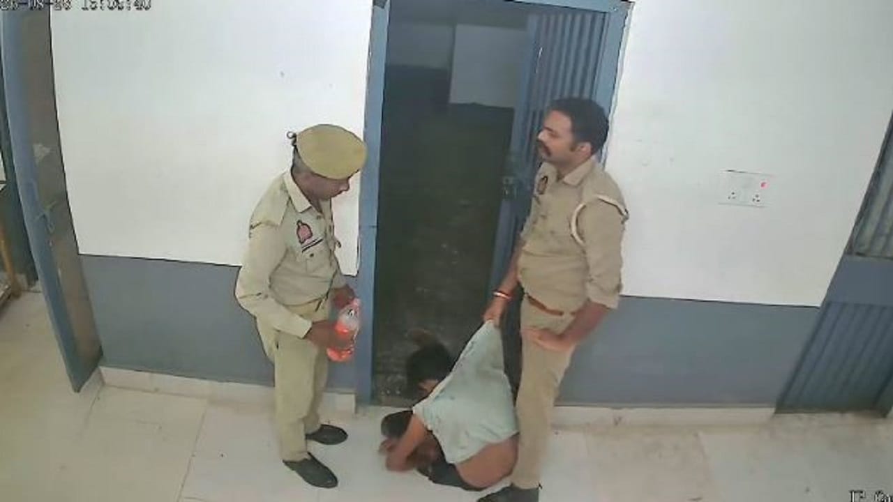 Video of Badaun police station goes viral in connection with a man custodial death
