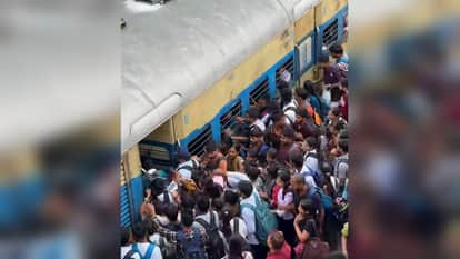रक्षाबंधन के बाद प्रयागराज जंक्शन पर उमड़ी भीड़।