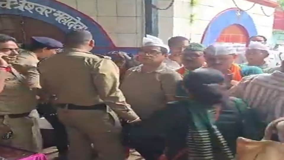 Pahari army creates ruckus at Ranibag Shani temple in haldwani