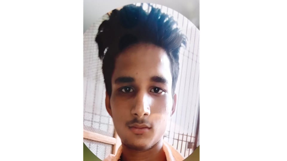 A speeding Canter truck hit a young man riding a motorcycle from behind in Panipat.