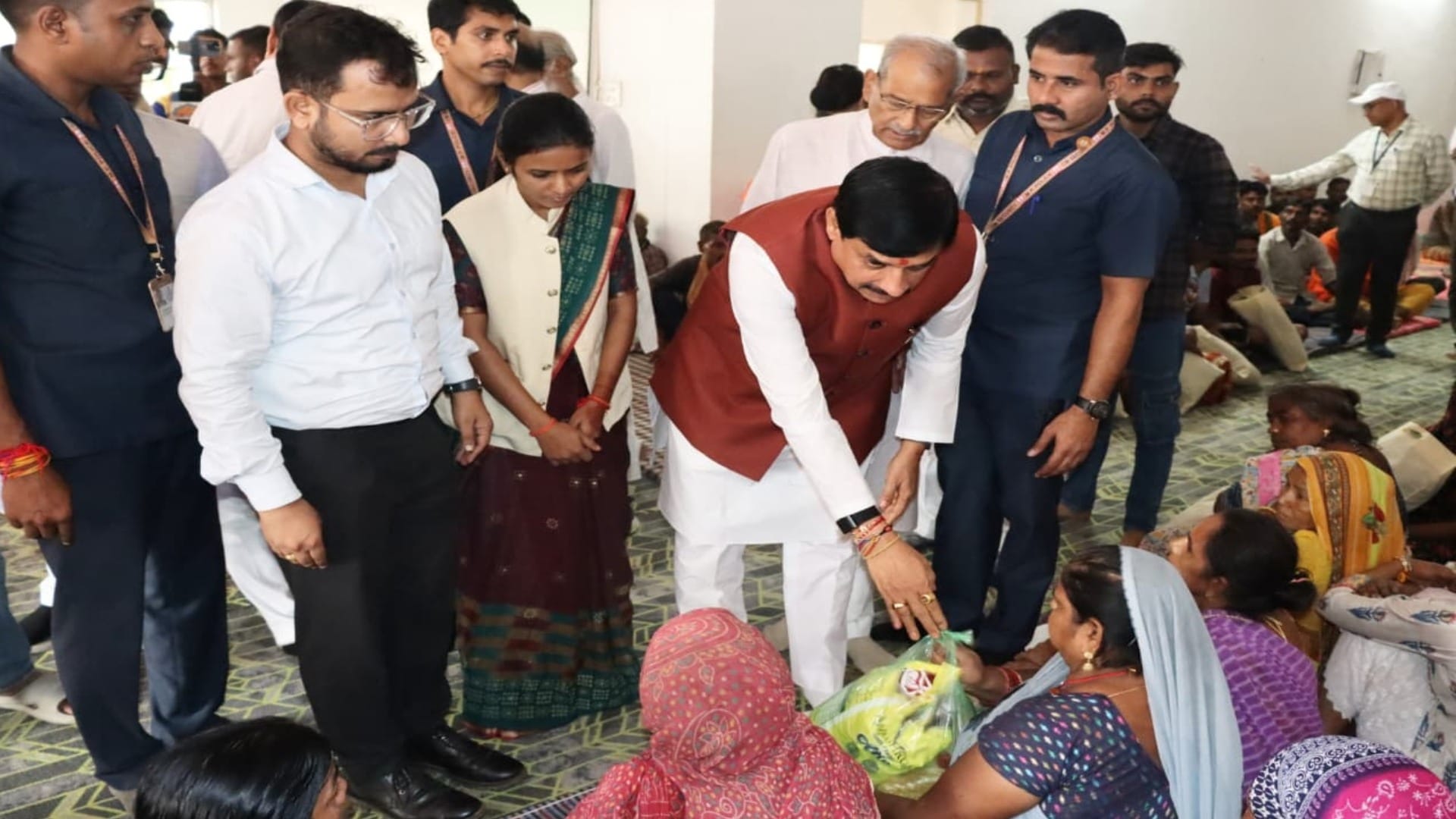 mp cm mohan yadav chitrakoot flood affected families mandakini river rescue