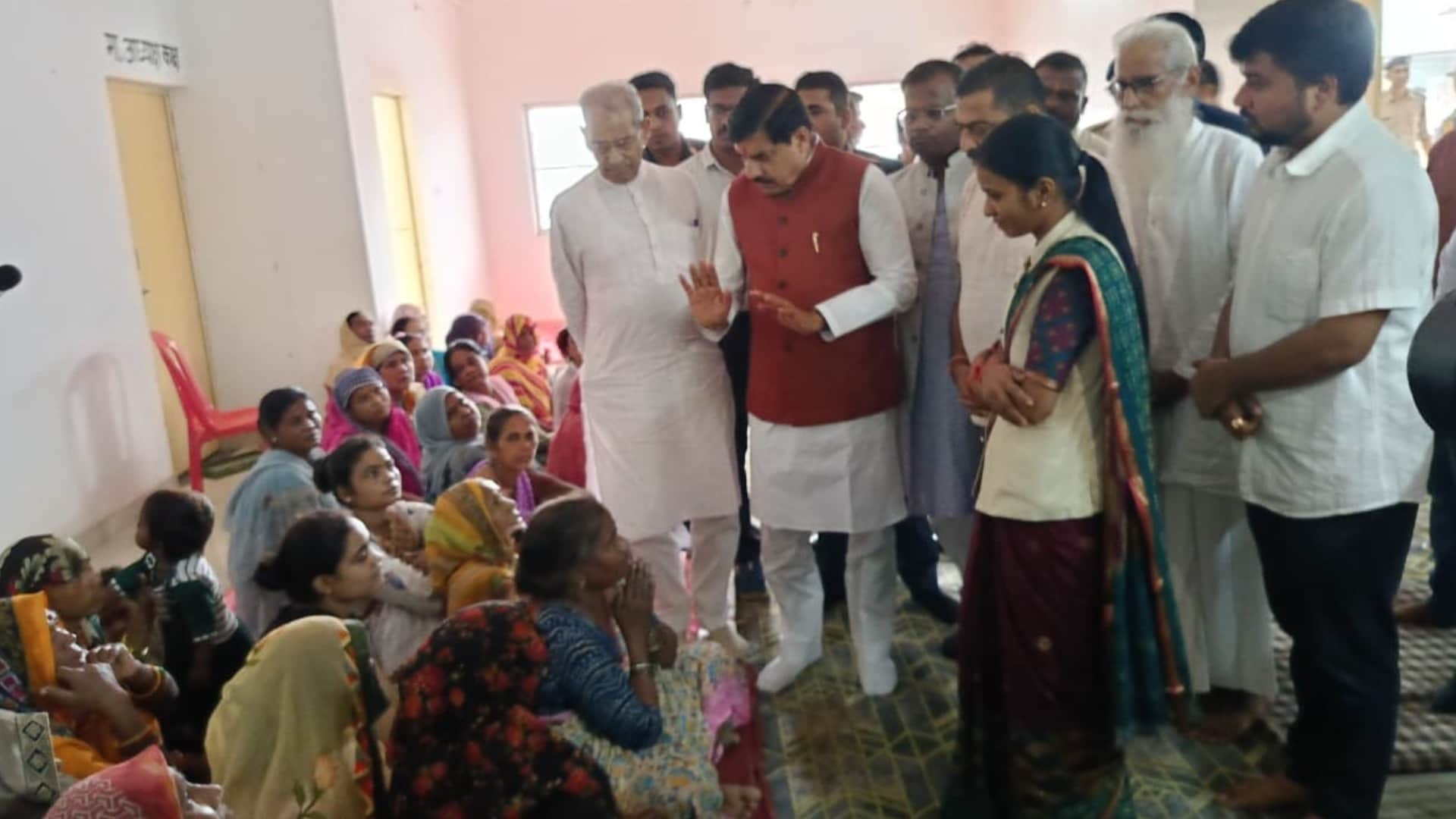 mp cm mohan yadav chitrakoot flood affected families mandakini river rescue