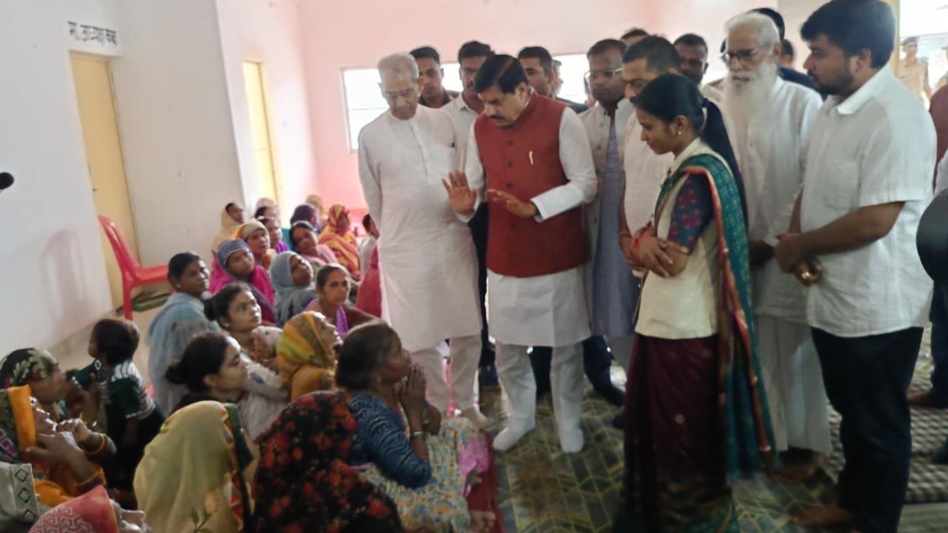 mp cm mohan yadav chitrakoot flood affected families mandakini river rescue