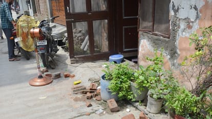 UP: Clash in Saharanpur following bike collision; RSS office-bearer's house pelted with stones and attacked