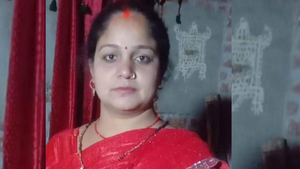 Gonda: Allegation of murdering a married woman and hanging her body