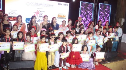 Jhansi: A stage showcasing talent and confidence was set up under the banner of Amar Ujala