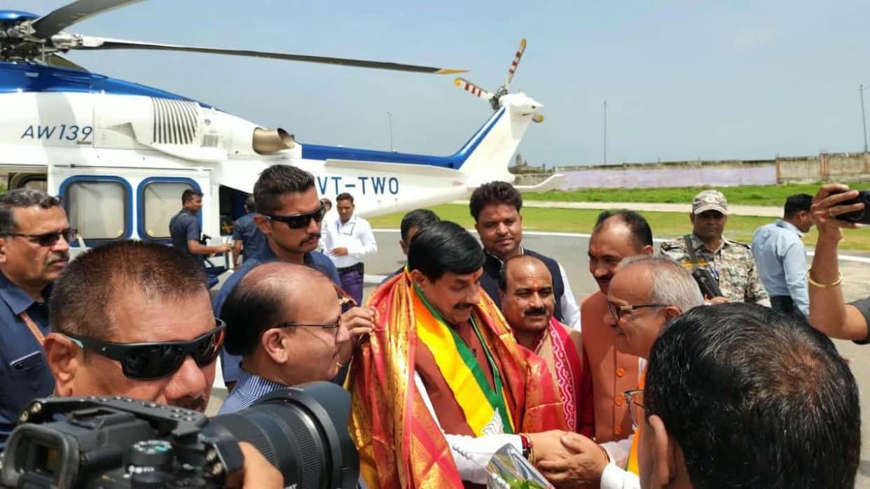 CM Mohan Yadav arrives in Orchha: Accorded a grand welcome at the helipad