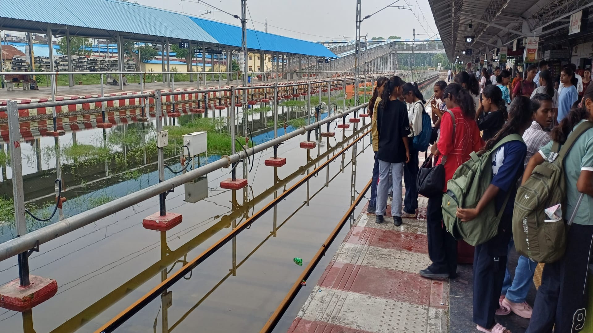 Water levels in Prayagraj: Ganges and Yamuna after 'bathing' Hanuman