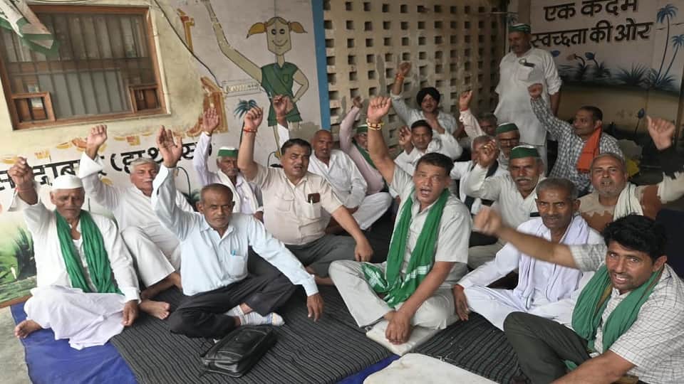 Farmer protest continues in Sadabad Hathras