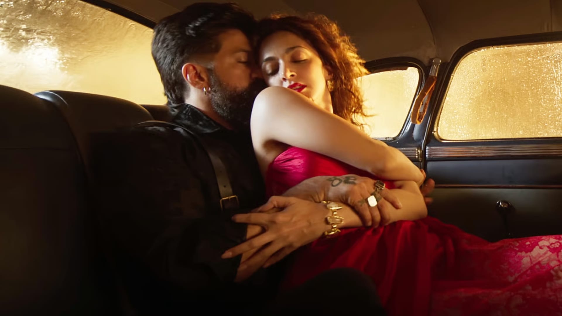 Rishab Shetty support Yash and his Film Toxic after kiccha sudeep says story is different