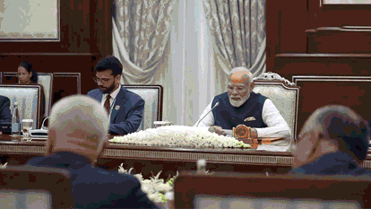 ताशकंद दौरे पर पीएम मोदी