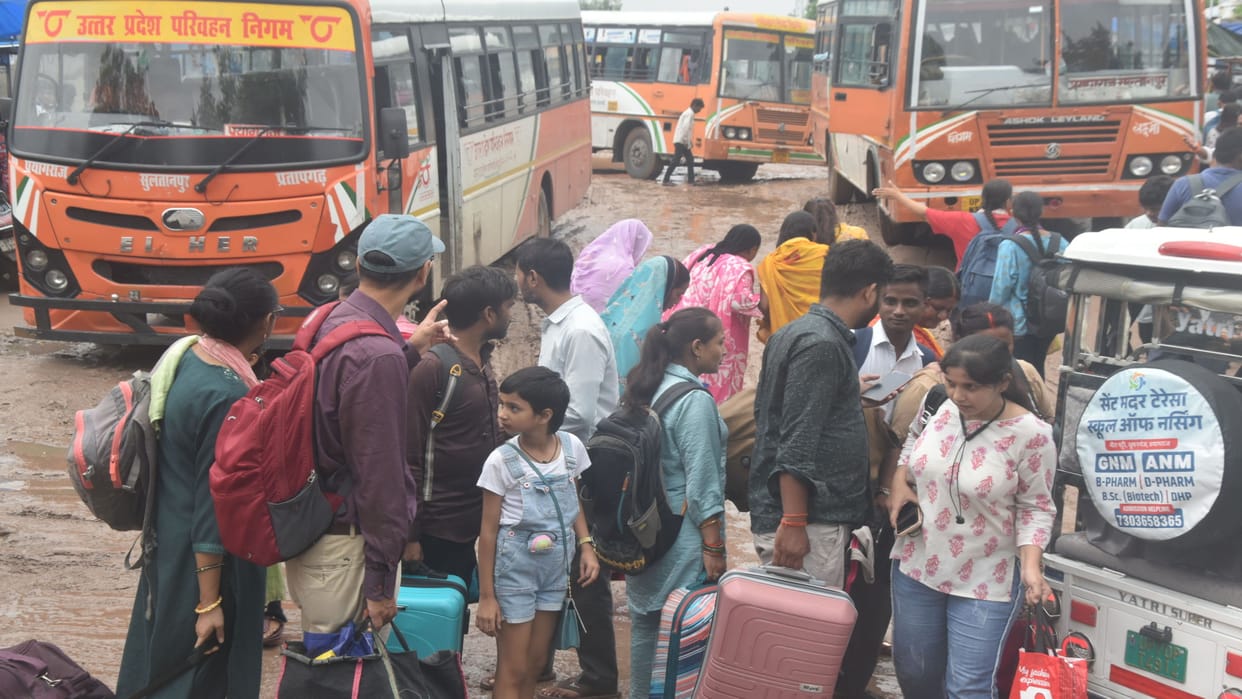 3.54 lakh people traveled for free on roadways buses on Raksha Bandhan; heaviest rush seen on the Ayodhya rout