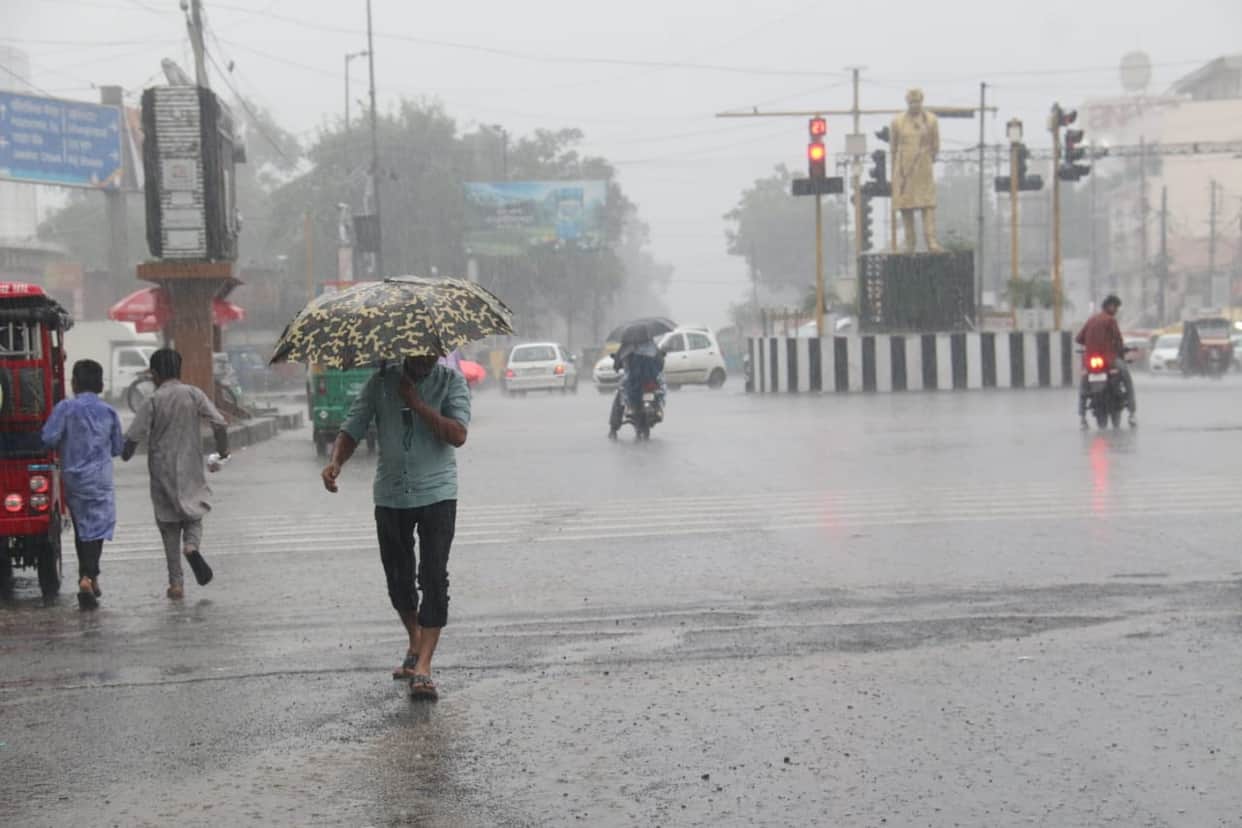 Torrential rains strike Eastern MP again: Heavy rain alert for 11 districts today; dam gates opened, flood thr