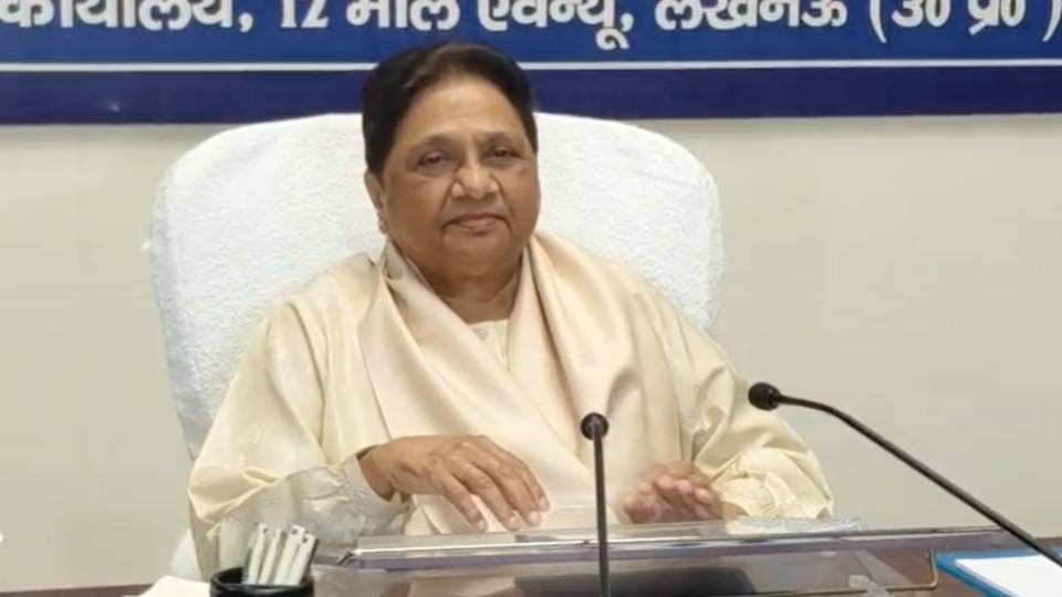 Mayawati holds meeting regarding UP elections discusses matters with district presidents and office-bearers