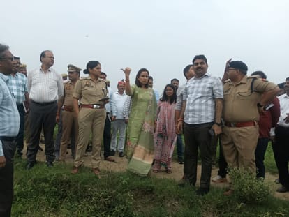 डीएम-एसपी ने सभा स्थल देखा