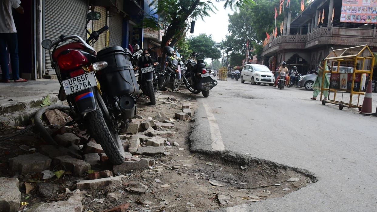 Five major roads in Varanasi built at cost of ₹1,359 crore have disintegrated due to rain