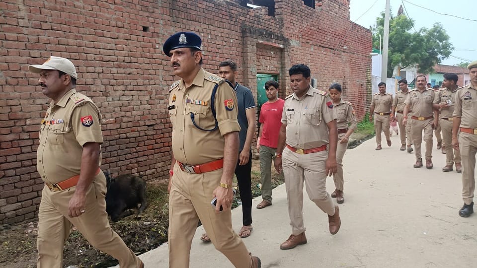 मौके पर पहुंची पुलिस
