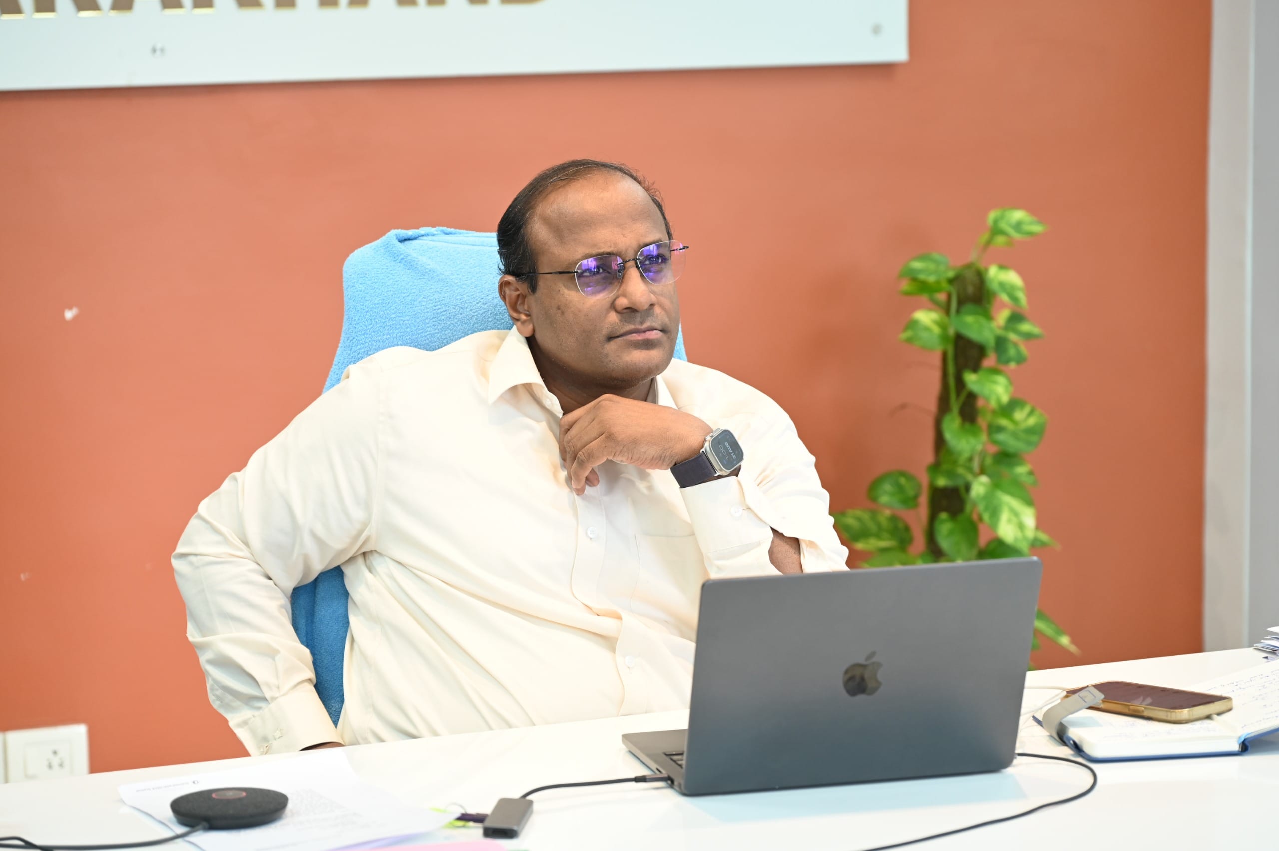 मुख्य निर्वाचन अधिकारी डॉ. बीवीआरसी पुरुषोत्तम
