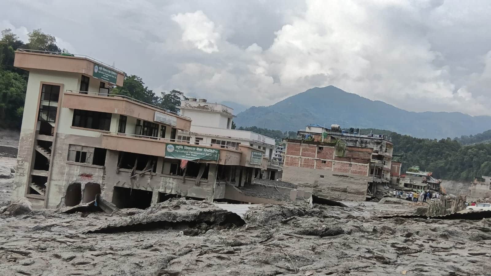 नेपाल बाढ़ त्रासदी
