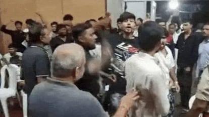 सीजेपी की बैठक में छात्रों का हंगामा