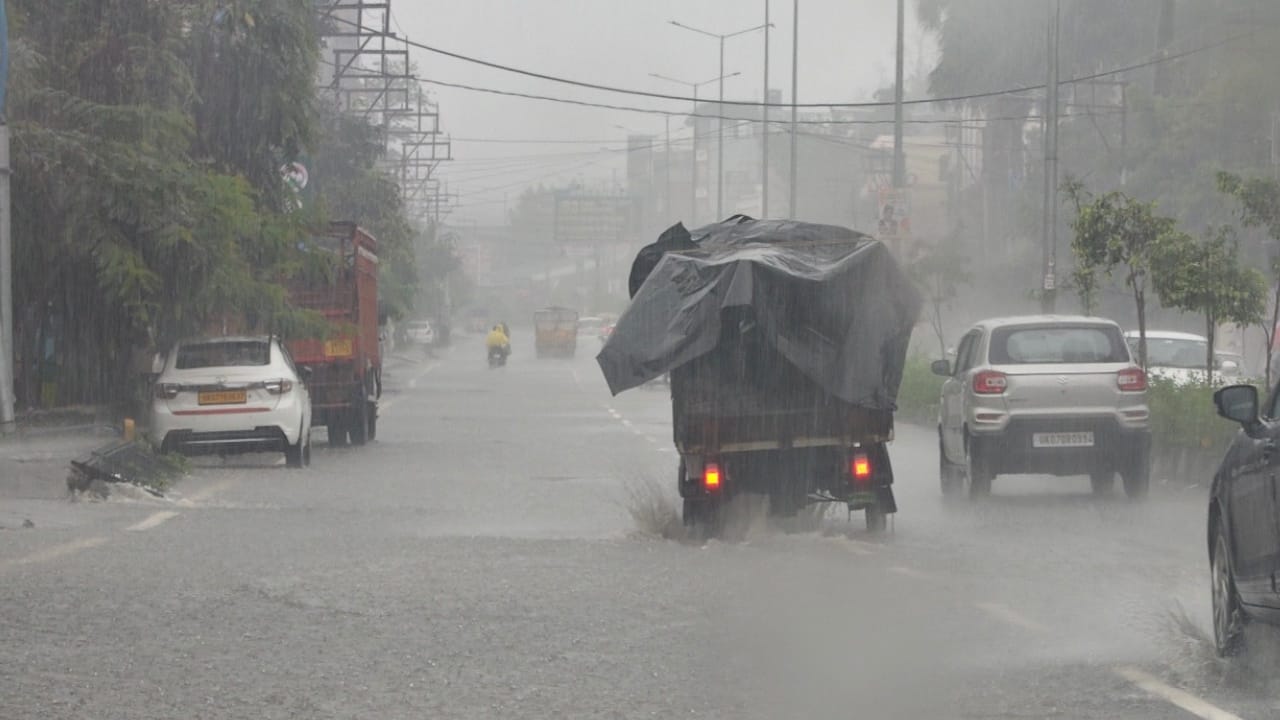 up heavy rain why rain in up how long will it continue imd alert up rain
