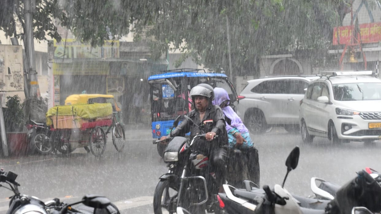 Bhado month starts with rumbling clouds lightning and rain in Varanasi