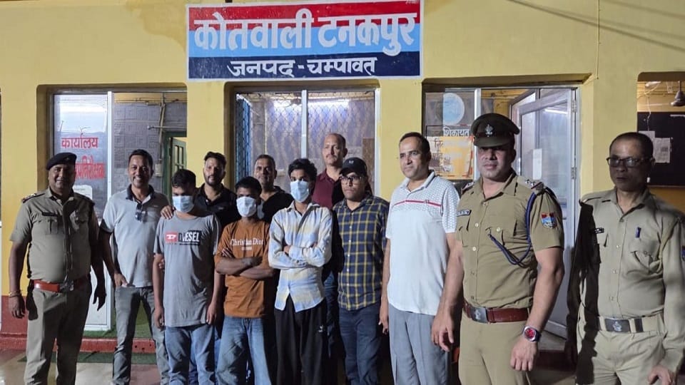 STF nabs three smugglers in Champawat