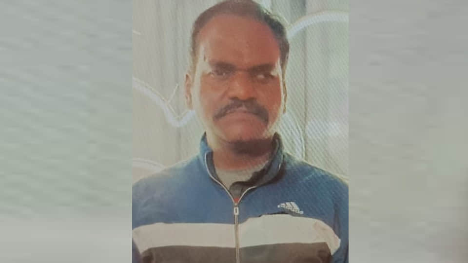 चंद्रप्रकाश की फाइल फोटो
