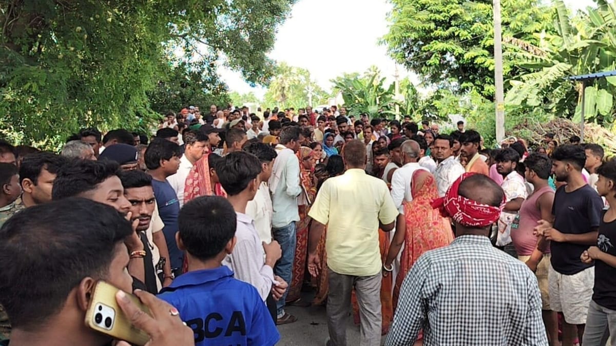 एक और हत्या : बिहार में लूटपाट के दौरान व्यापारी की गोली मार हत्या, घायल बेटा भी मौत से जूझ रहा