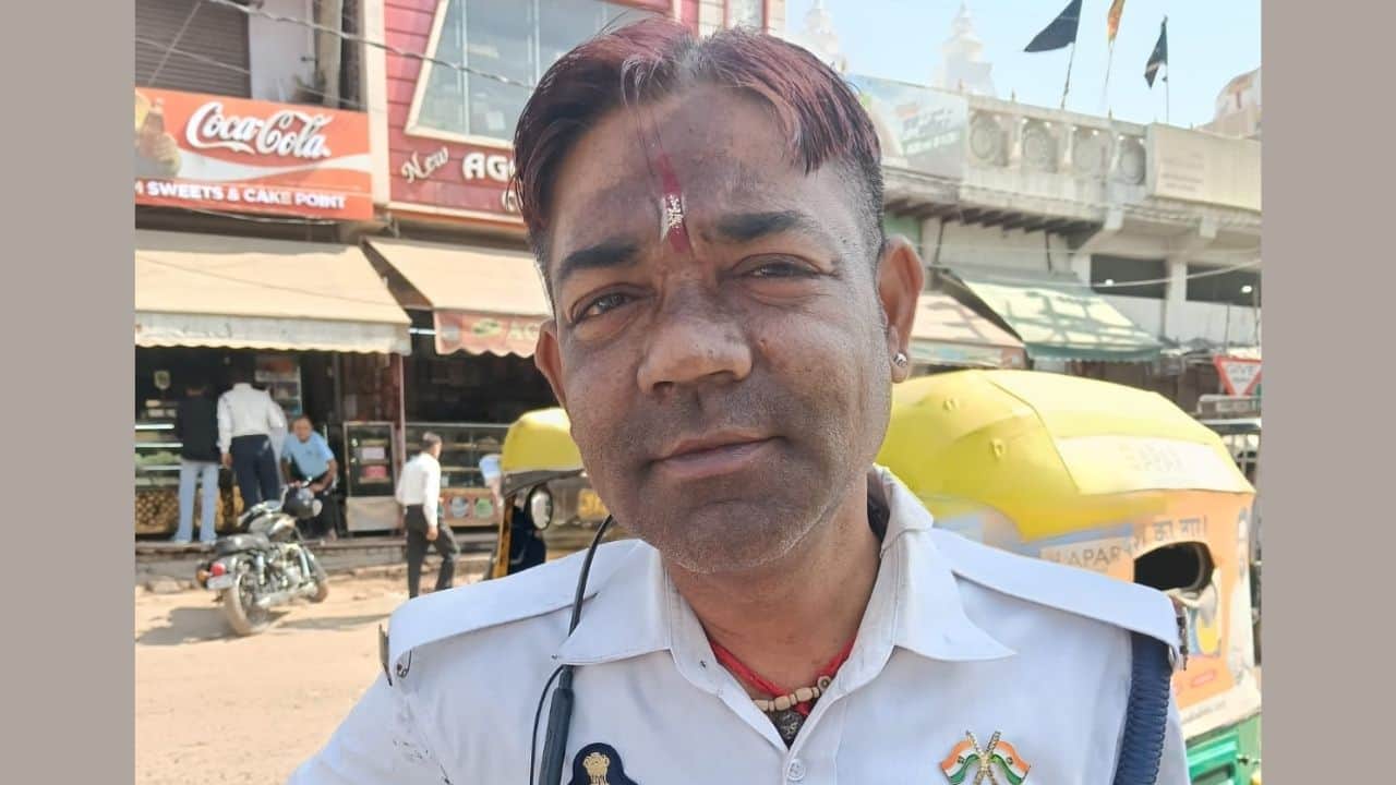 हेड कांस्टेबल योगेश कुमार शर्मा (फाइल फोटो))