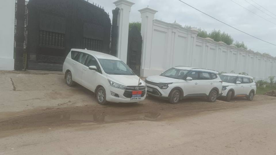 CBIC raids Hindustan Plywood Factory in Sitapur scrutiny of documents begins