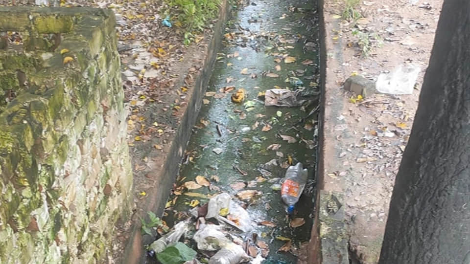 Kanpur: Body of elderly man missing for two days found in open drain; stirs panic