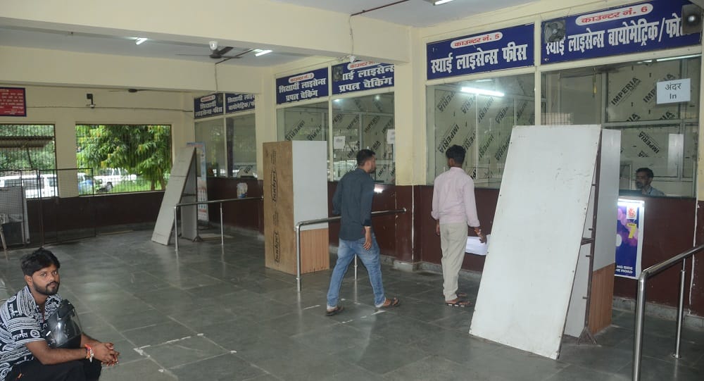 Kanpur RTO Action against brokers led to silence online applications decreased by 56%