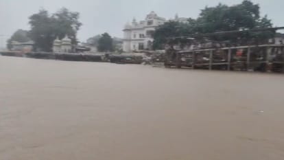 chitrakoot mandakini river water level rises flood alert madhyah pradesh news