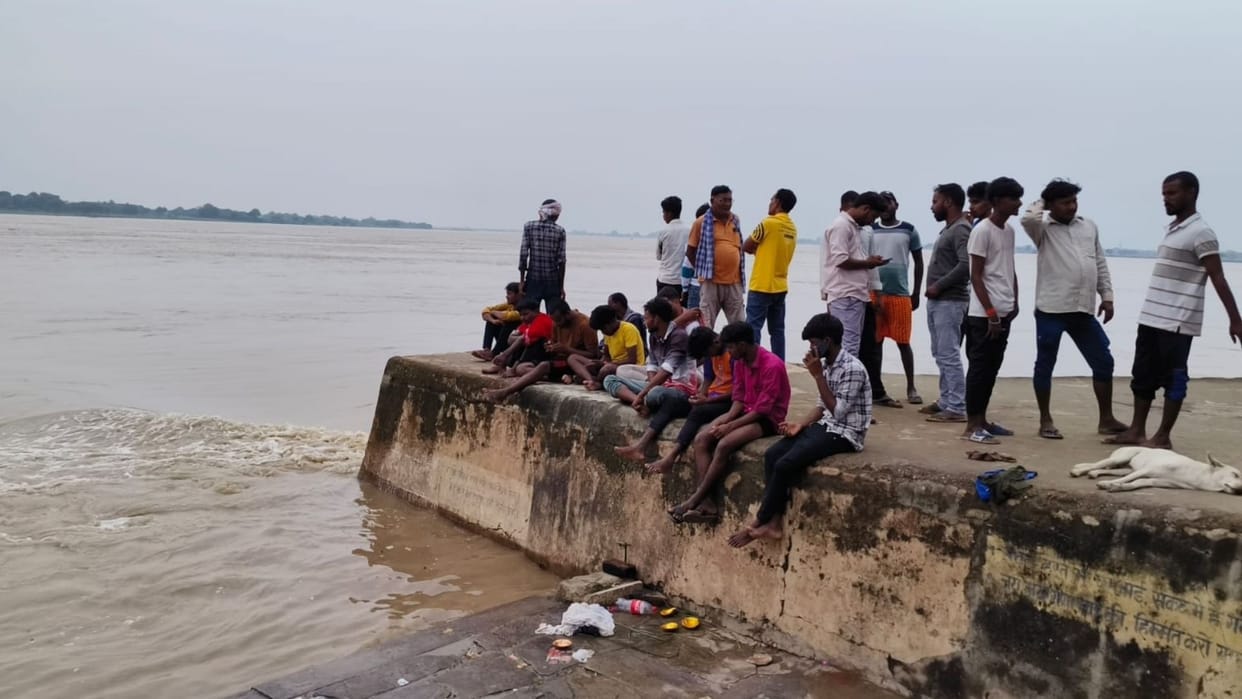 Two teenage girls drowned while bathing at Mauni Baba Ganga Ghat in ghazipur