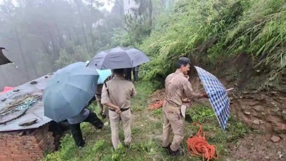Two Nepali laborers died after being hit by debris in Tuni Dhar almora