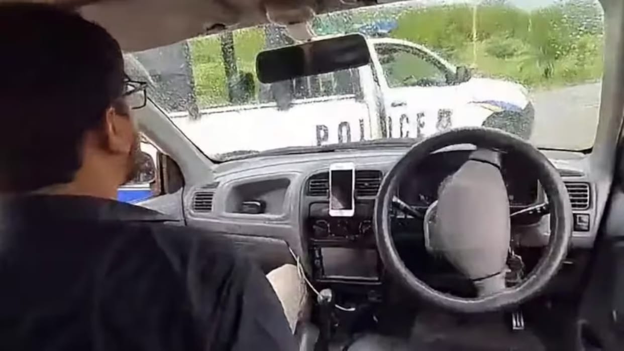 Pakistani Man s Driverless Car Crashes Into Police Vehicle During Demo