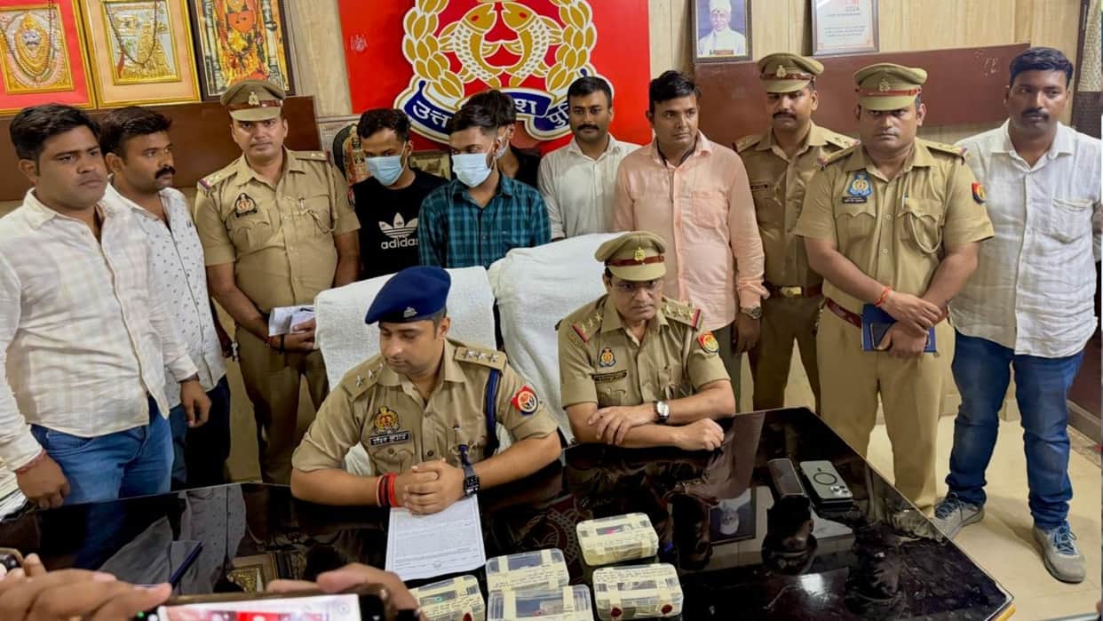 Varanasi Police arrested Three members of an interstate gang of thieves