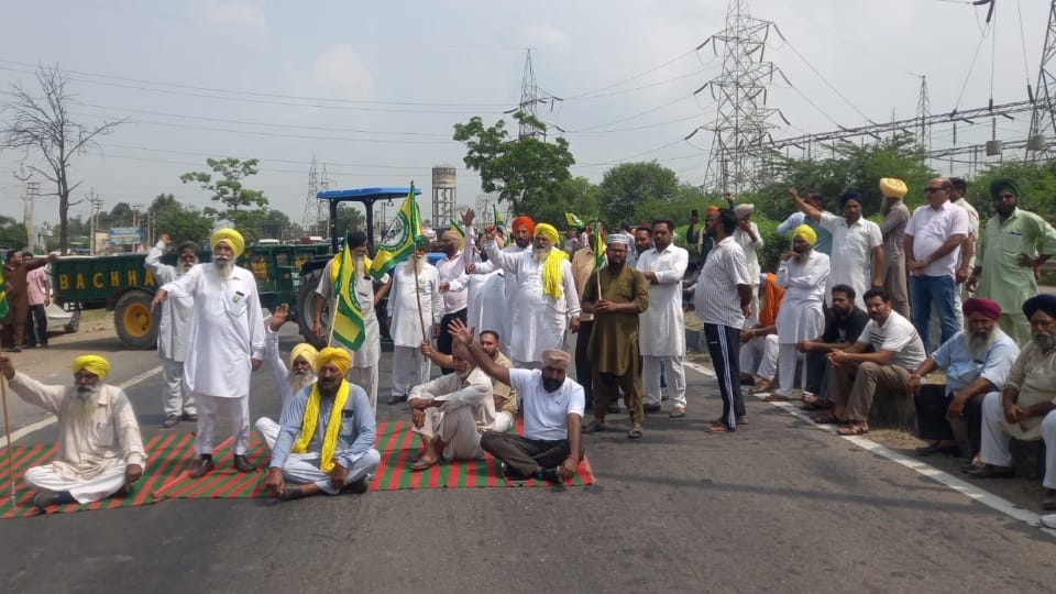 Ambala-Chandigarh Highway Blocked in Lalru Over Lack of Power Supply