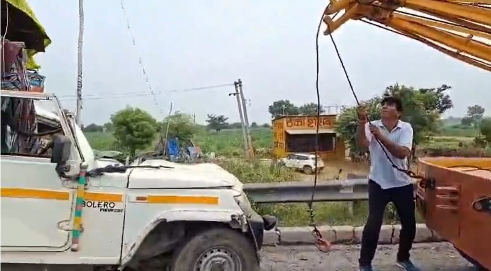 Administration seals toll plaza after deaths of six pilgrims on KMP Expressway