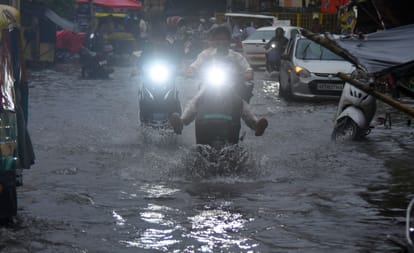 Lucknow: Capital drenched by rain on the very first day of September; waterlogging in several areas