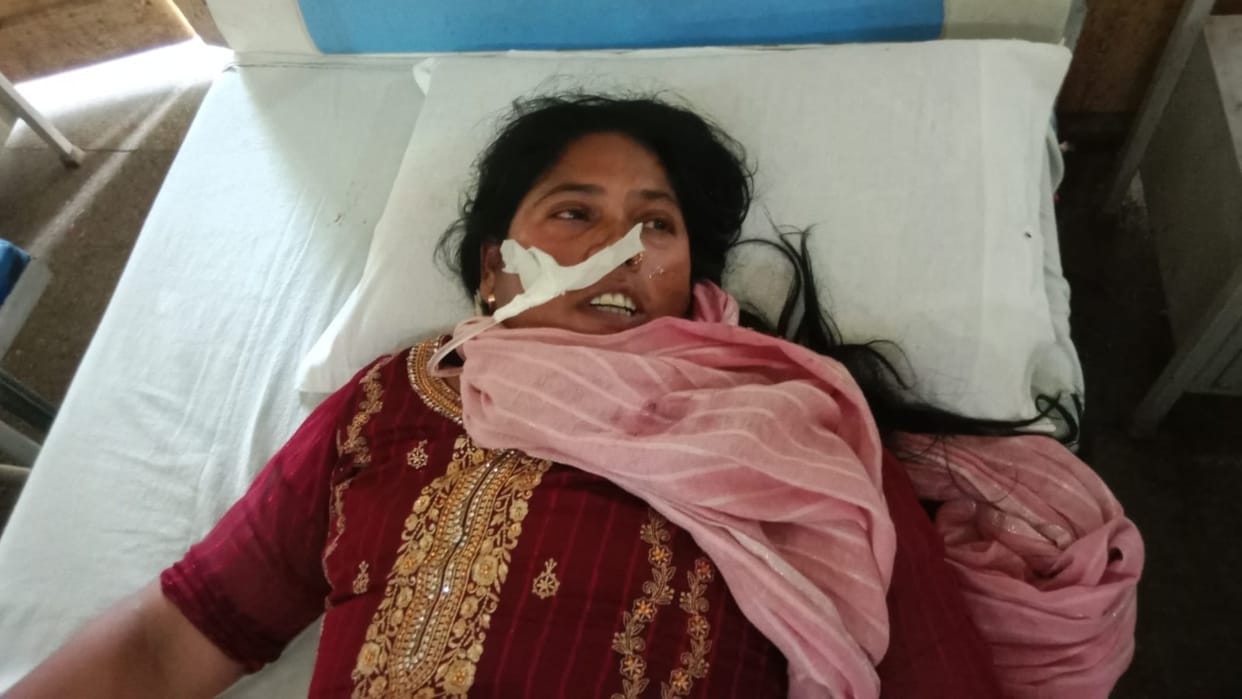 Woman reaches SSP office after consuming poison in Budaun