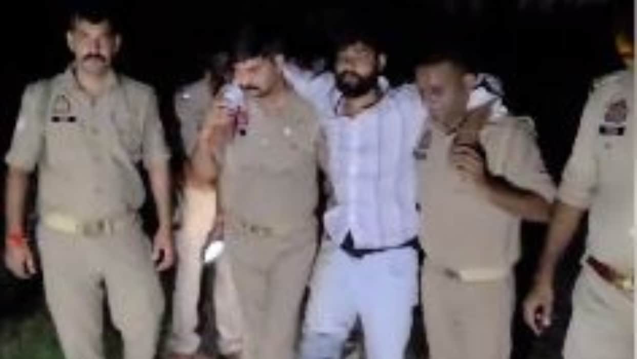Two accused of snatching arrested in an encounter in bareilly