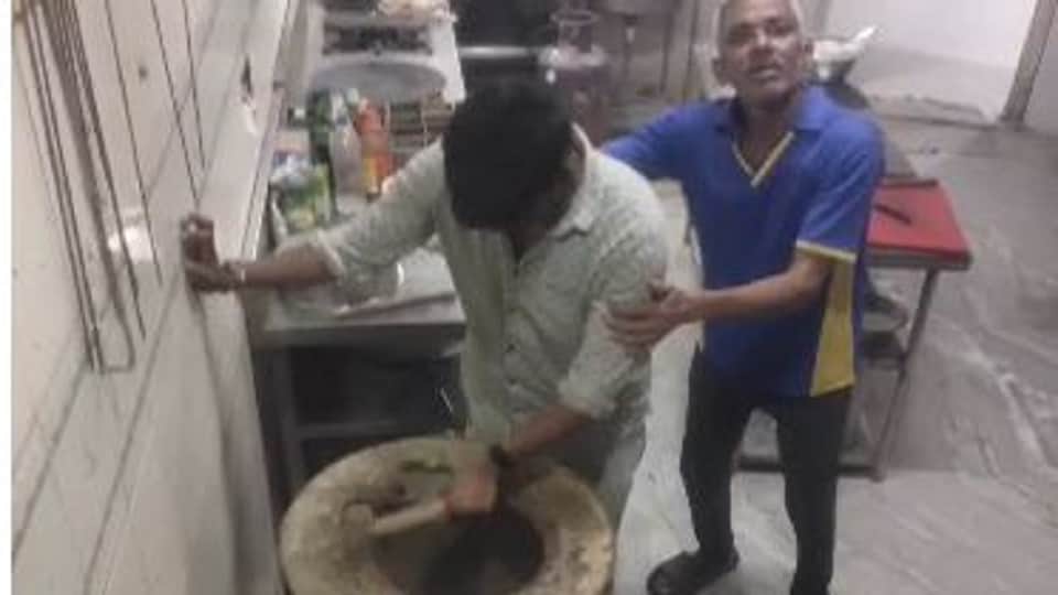 Rules Went Up in Smoke: Agra Civic Body Demolishes Coal-Fired Furnaces at Two Hotels